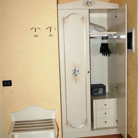 Hotel Promessi Sposi Hotel 4*